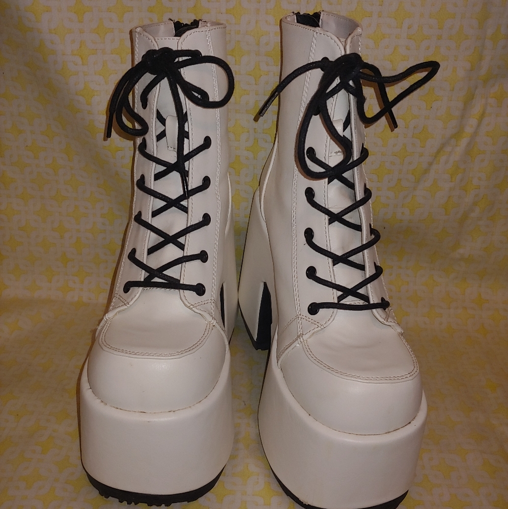 Demonia Dolls Kill White Camel Platform Lace Up Boots Booties Shoes - Picture 2 of 12